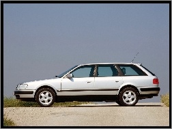 Audi 100 Avant, Bok